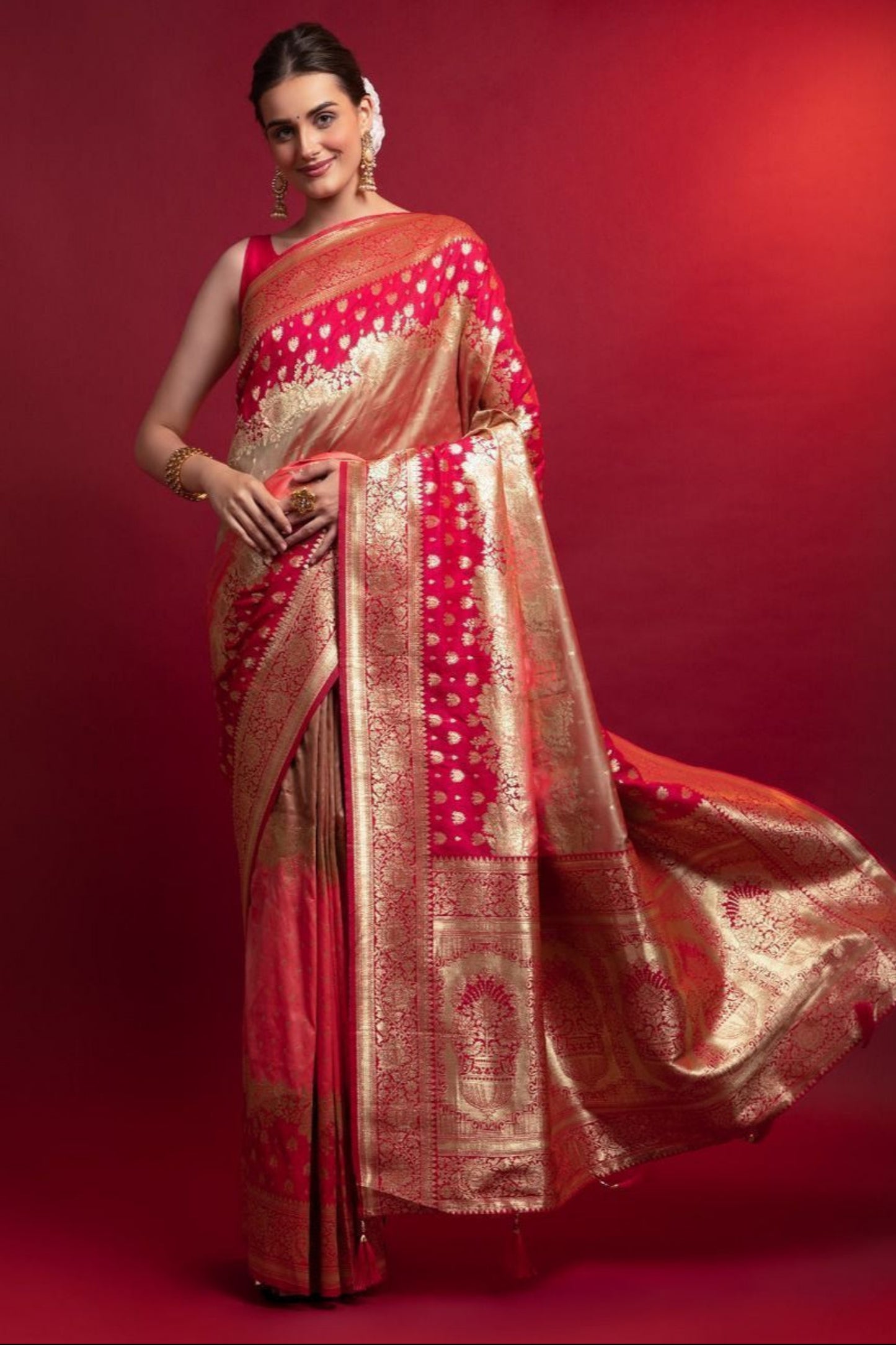 Saree – Contemporary style meets timeless tradition.
