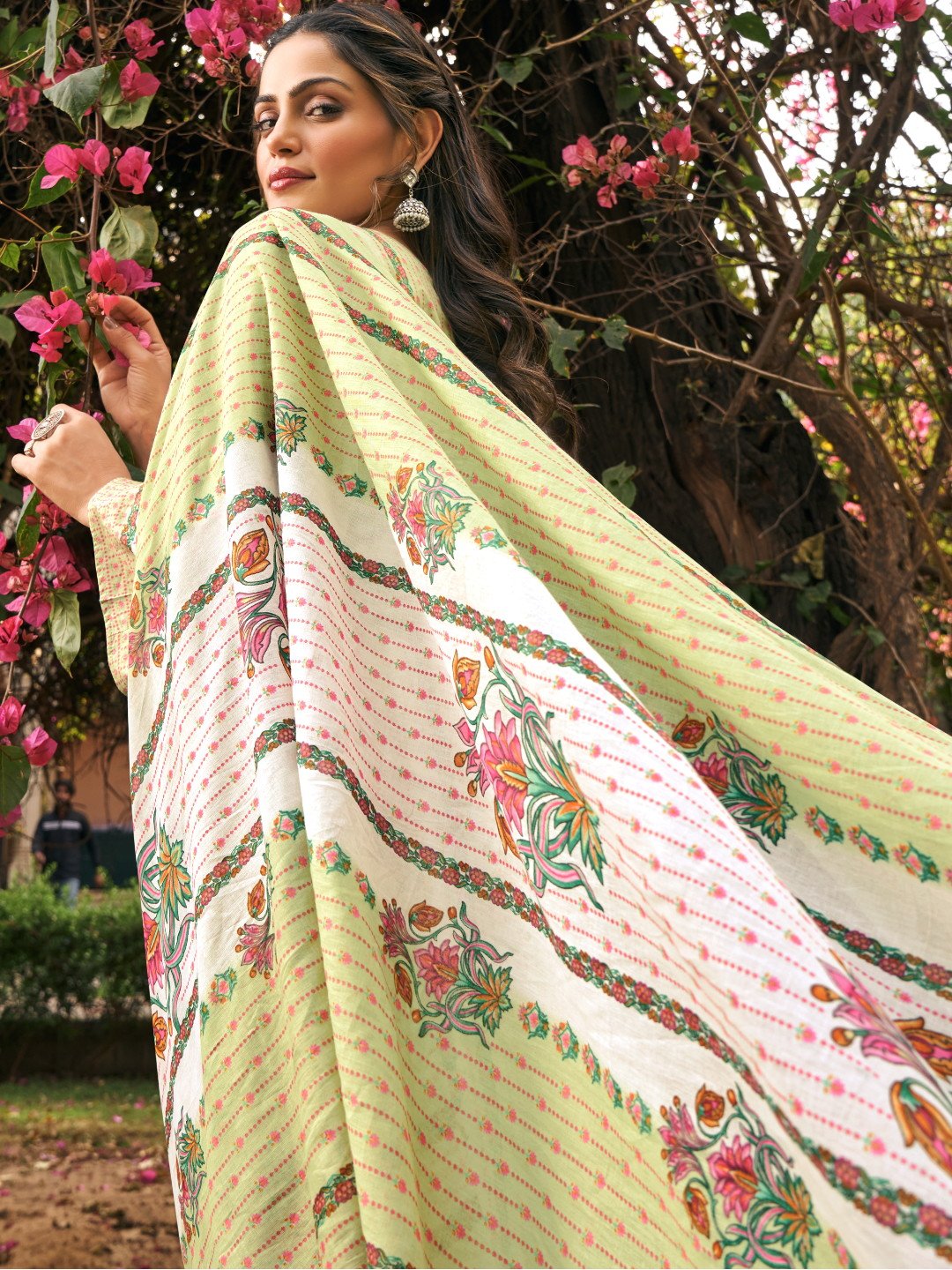 Green colour cotton wear symbolizes freshness and festivity – great for Mehndi or family gatherings.
