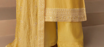 Straight silhouette salwar kamiz for evening events