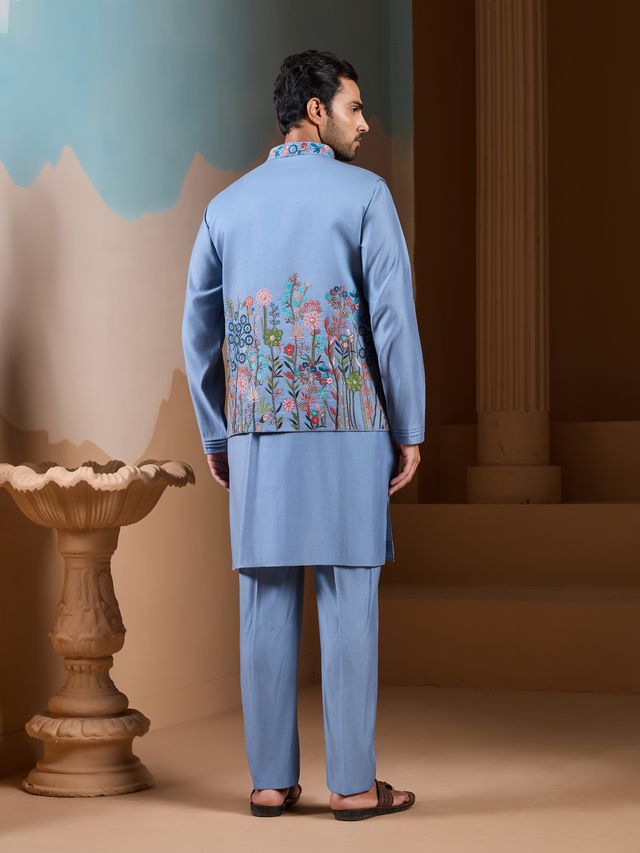 Men’s Muslim Kurta In Blue With Traditional Embroidery