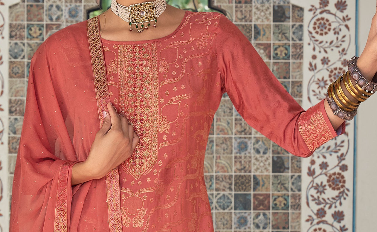 Diamond handwork detail on pink salwar kameez