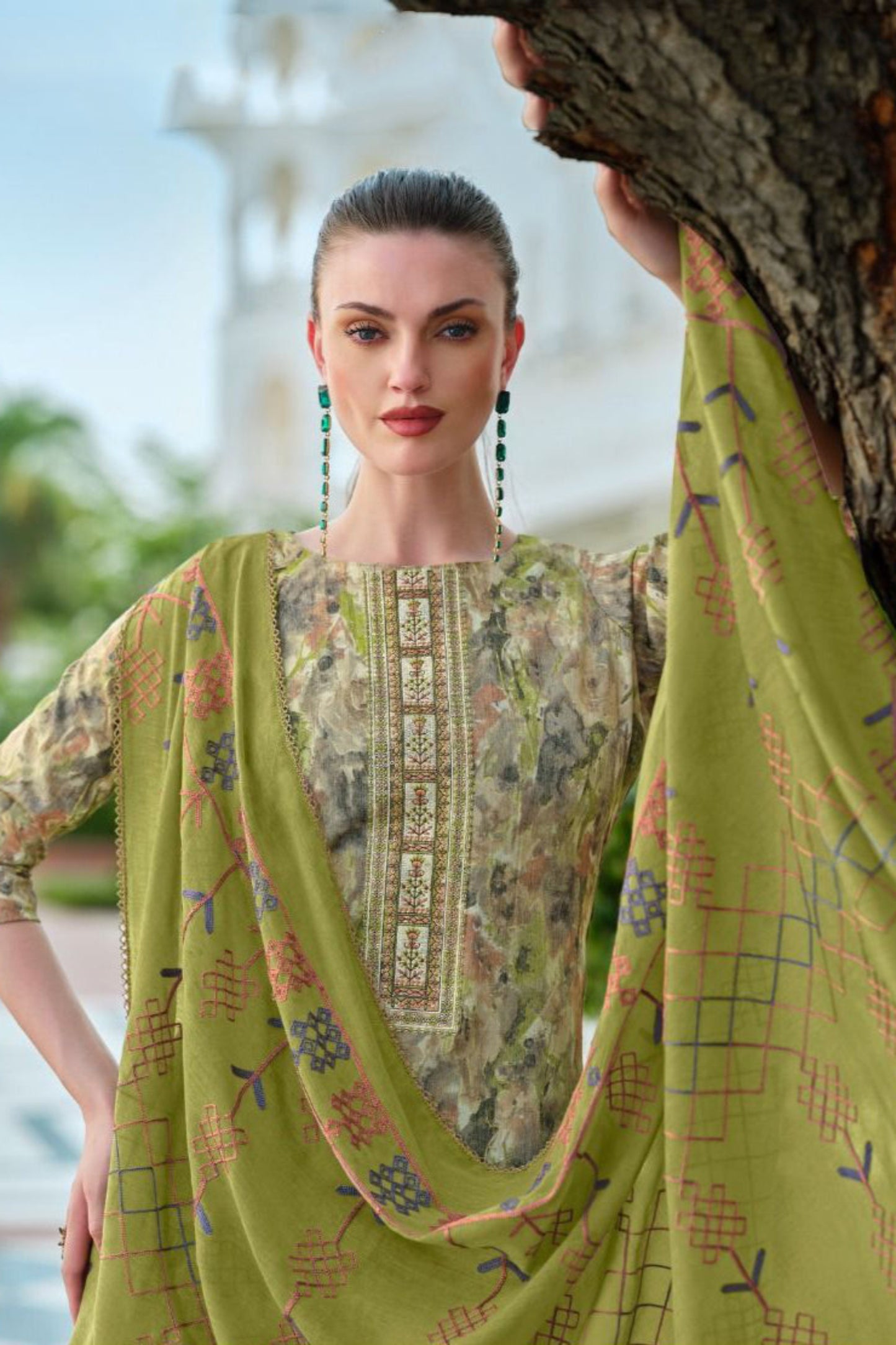 Pakistani designer cotton printed simple shalwar kameez For mehndi
