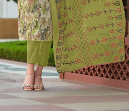 Pakistani designer cotton printed simple shalwar kameez For mehndi
