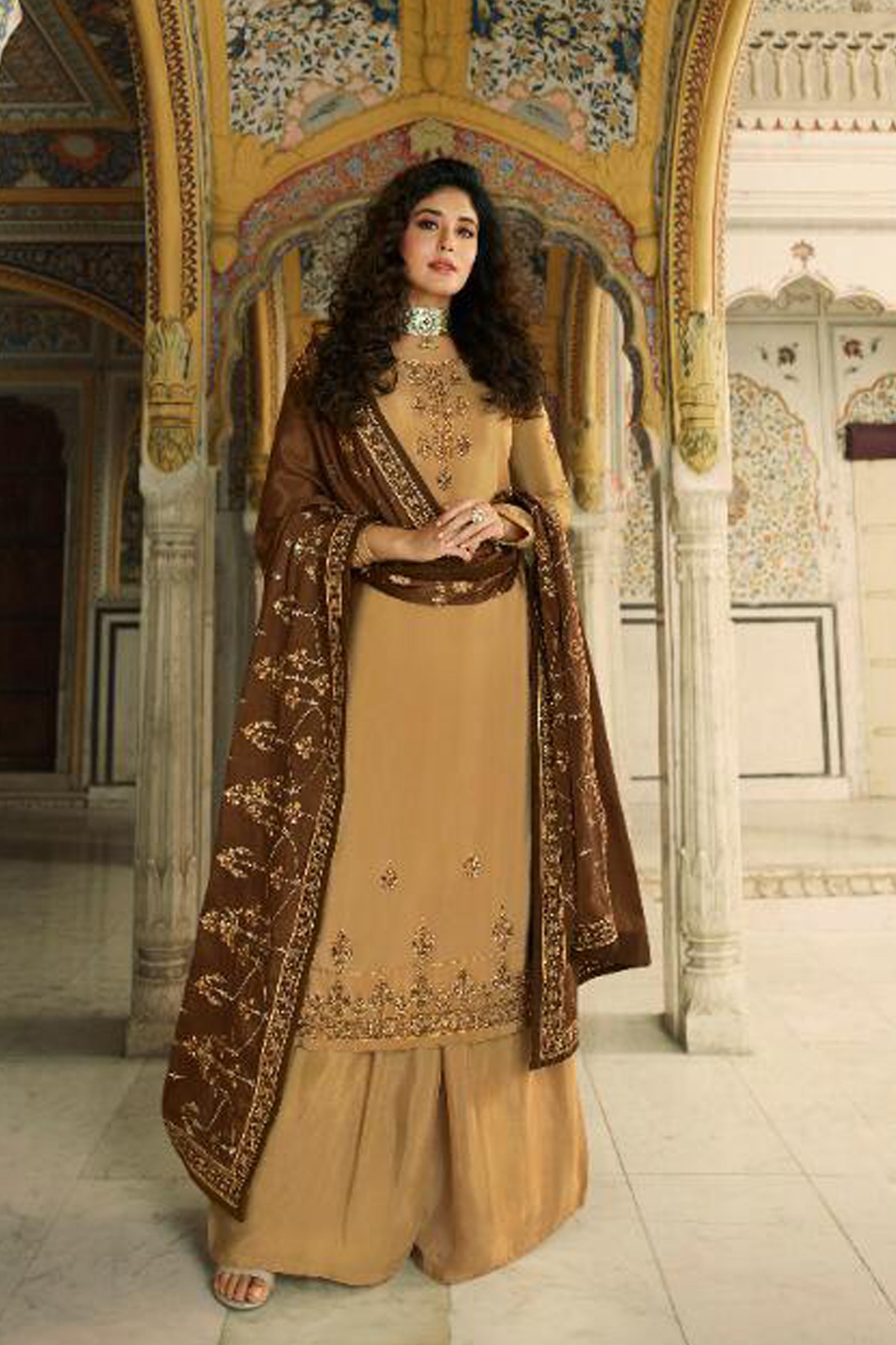 Salwar Kameez Stylish Embroidery Worked Dupatta Suit for Women's