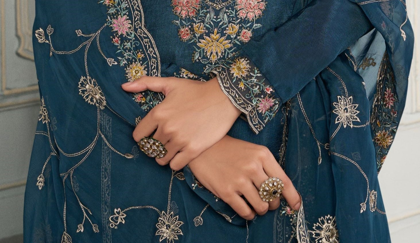 pakistani inspired salwar kameez design
