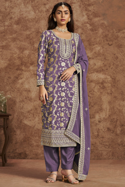 kareena kapoor bollywood salwar kameez front view in purple