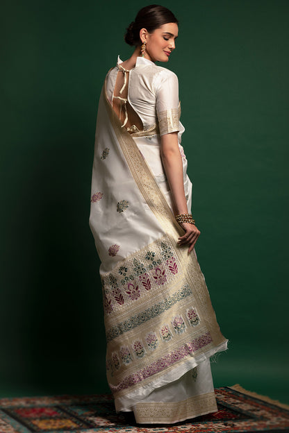 White Saree stands for purity and class – ideal for serene and sacred events.
