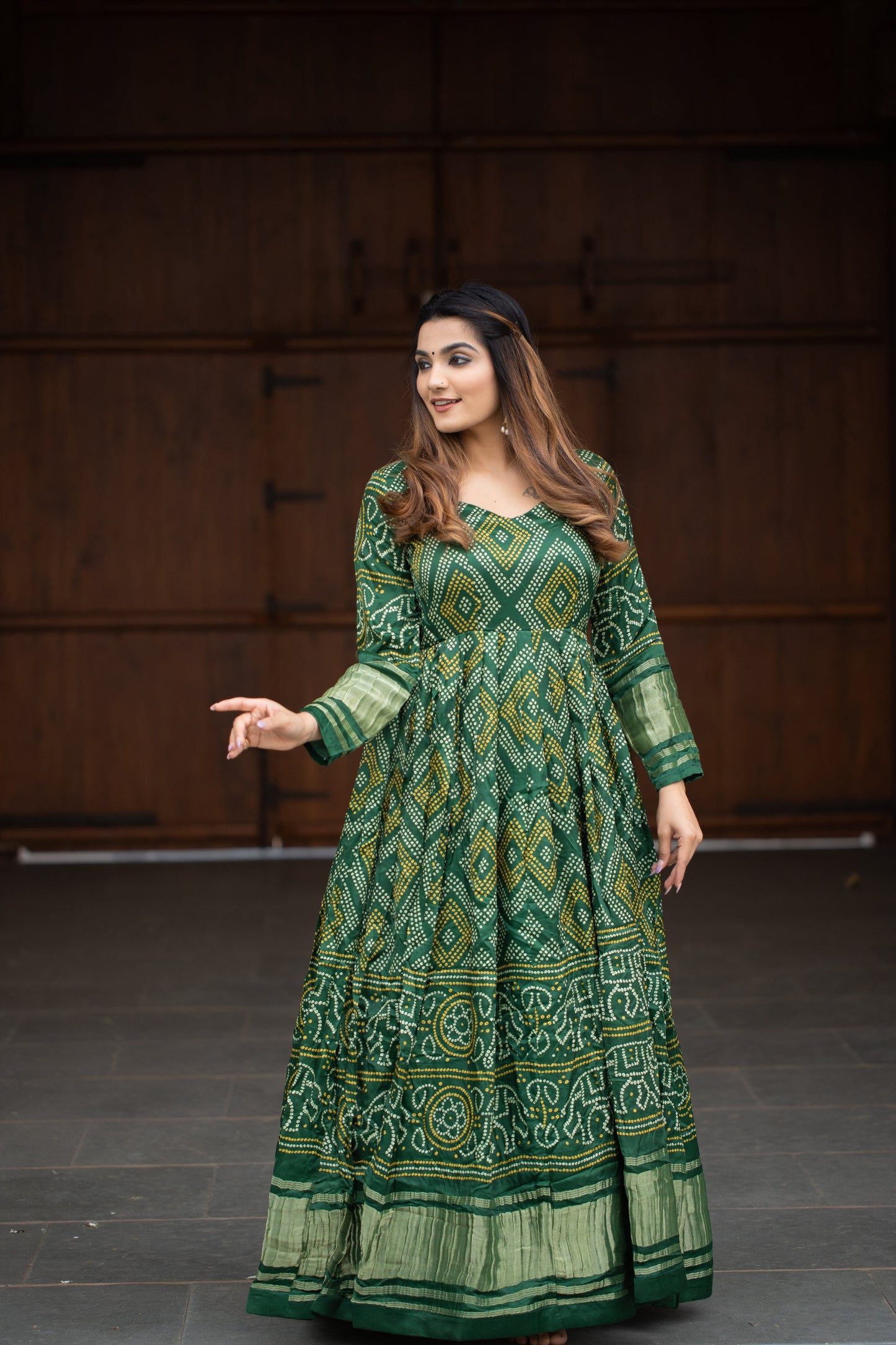 Traditional Indian Attire Women's Wear Green Anarkali Dresses Bandhej Suit