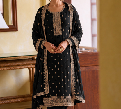 Woman styling Black Salwar Kameez for reception evening