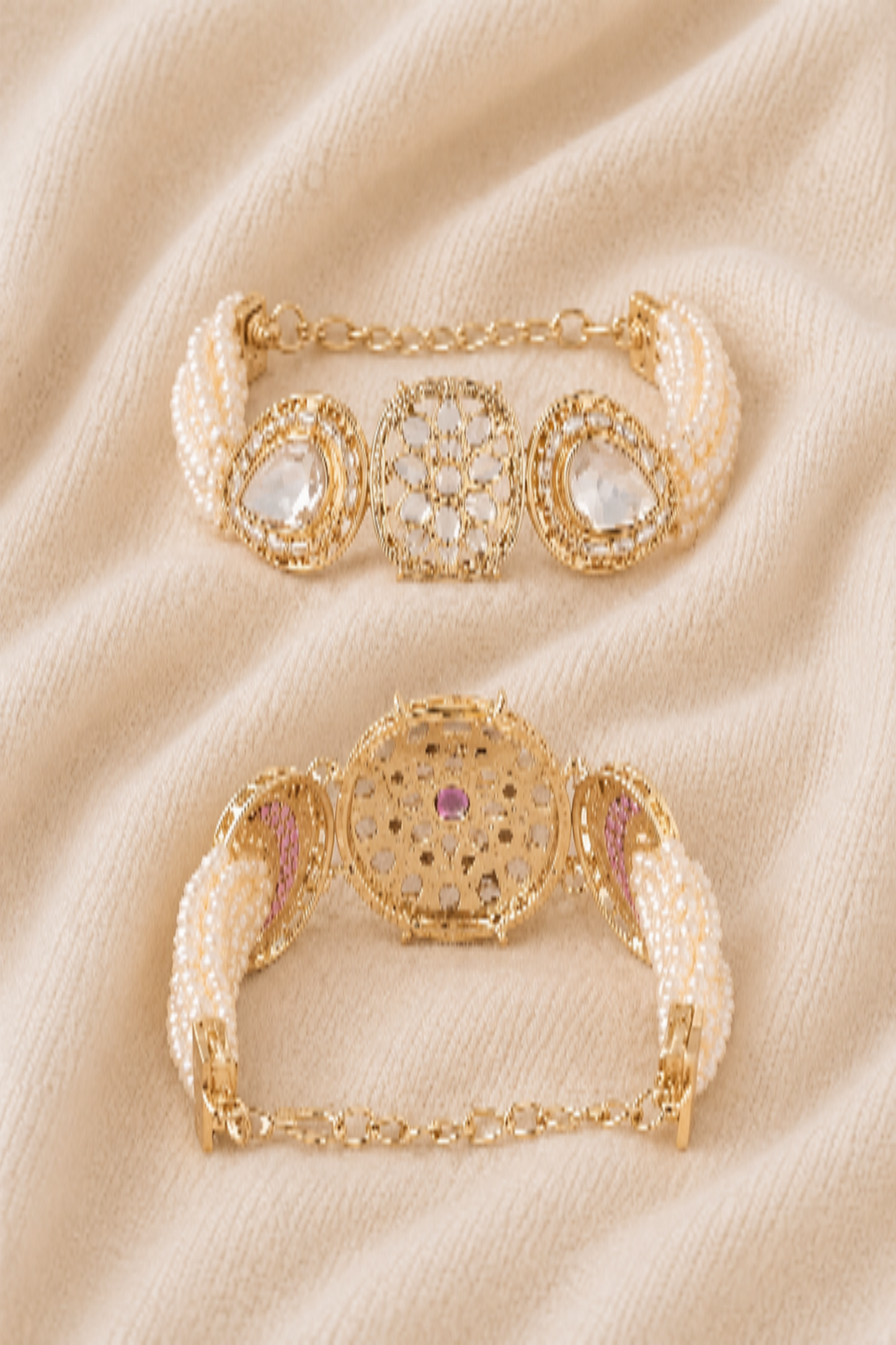adjustable chain bracelet with pearl texture