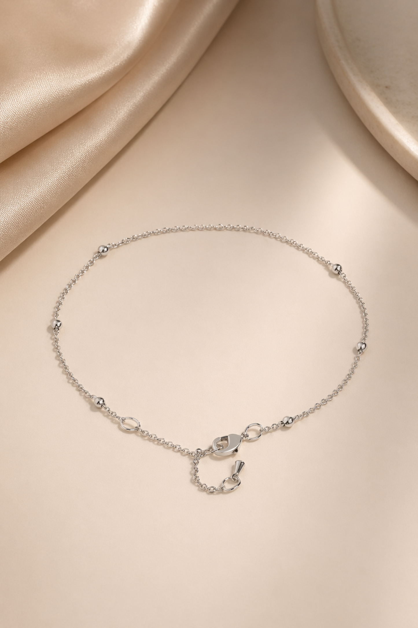 silver chain anklet product display
