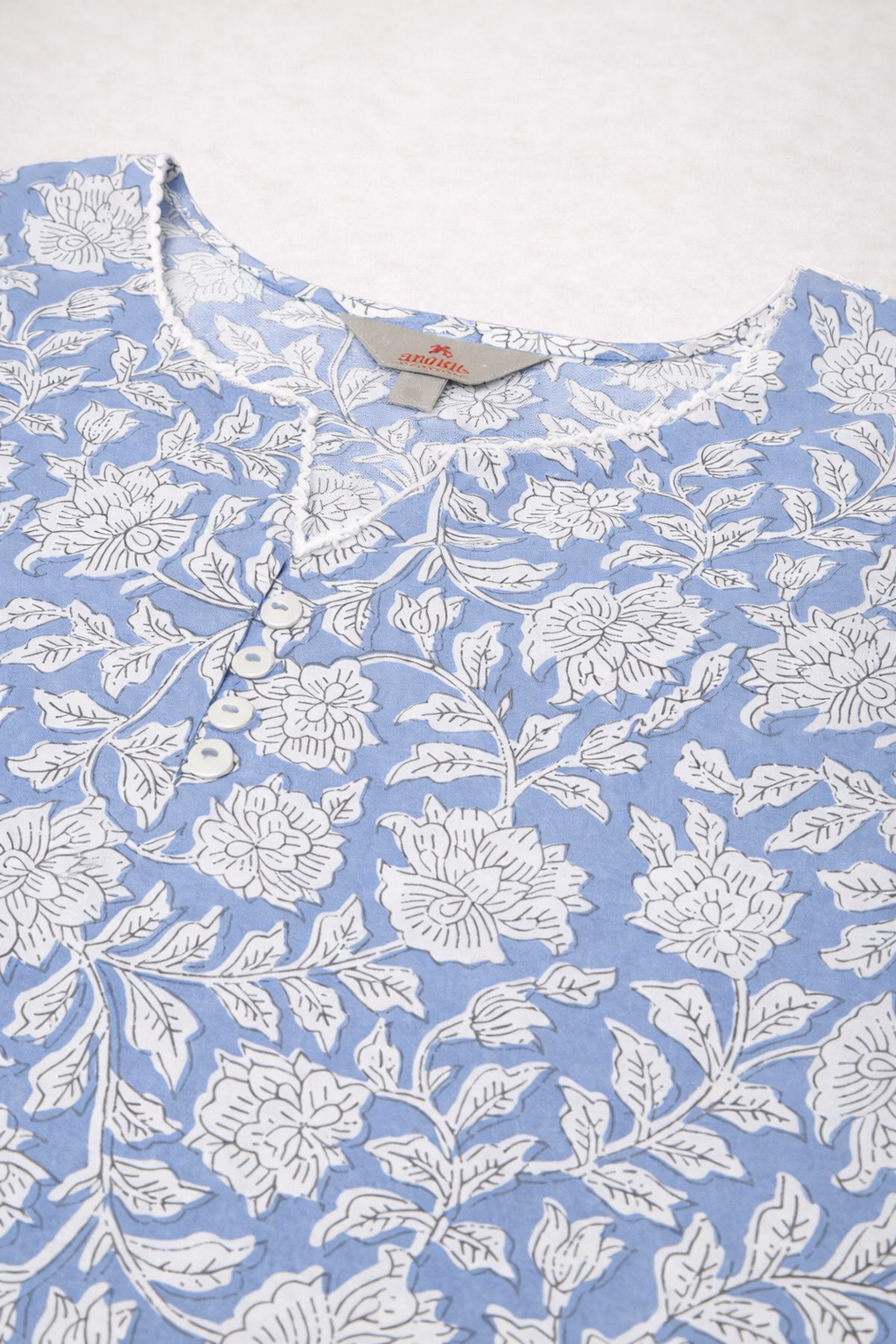 floral printed cotton top sleeve detail close up