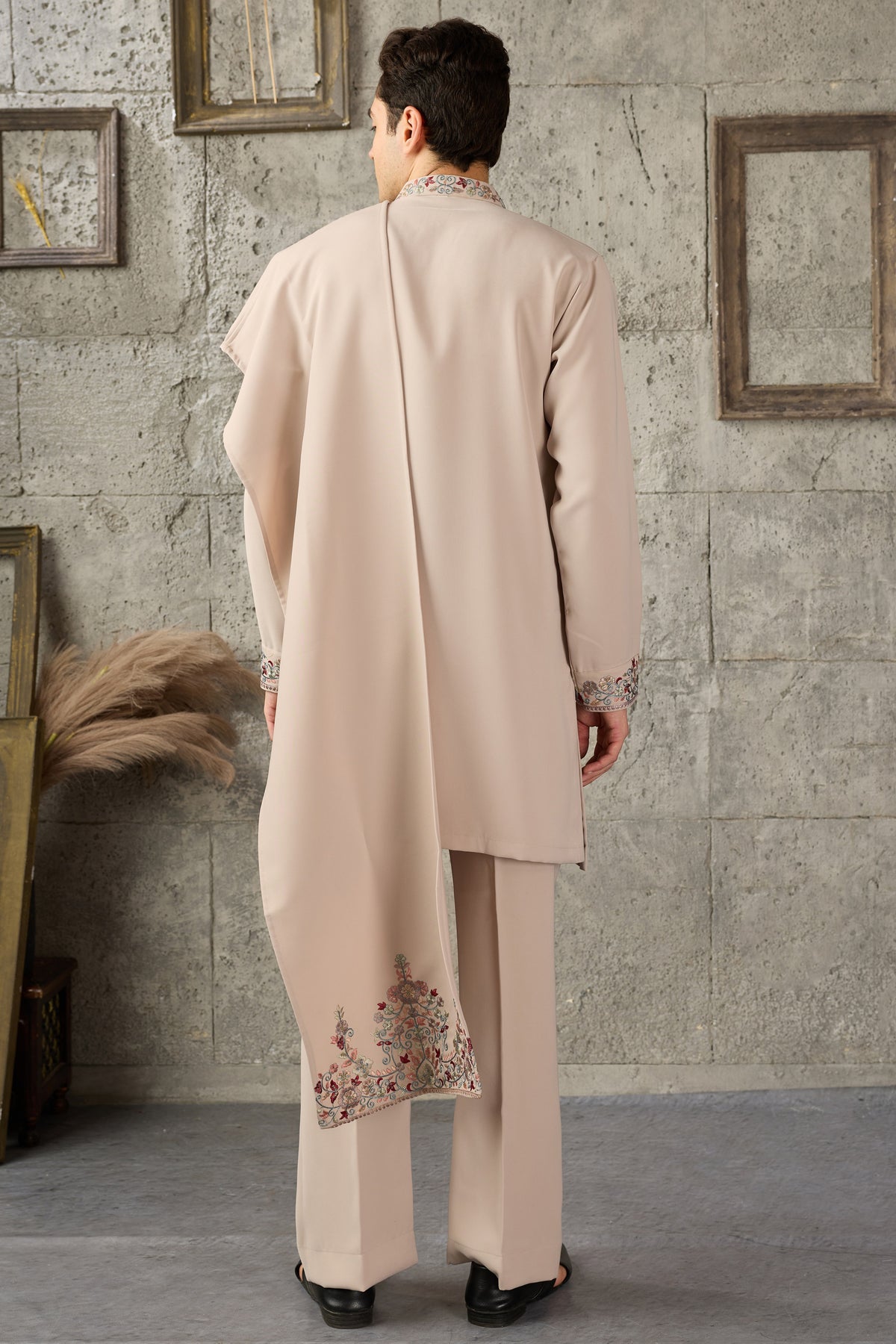 Beige kurta pajama set with dupatta back view