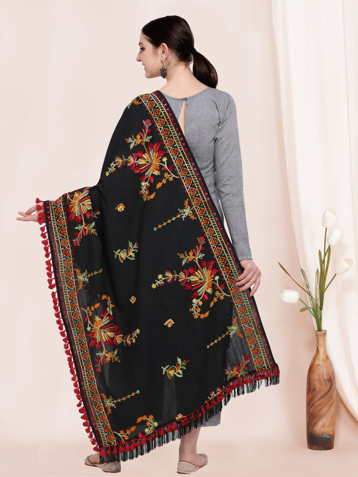 Black dupatta suitable for USA, UK and Canada styling