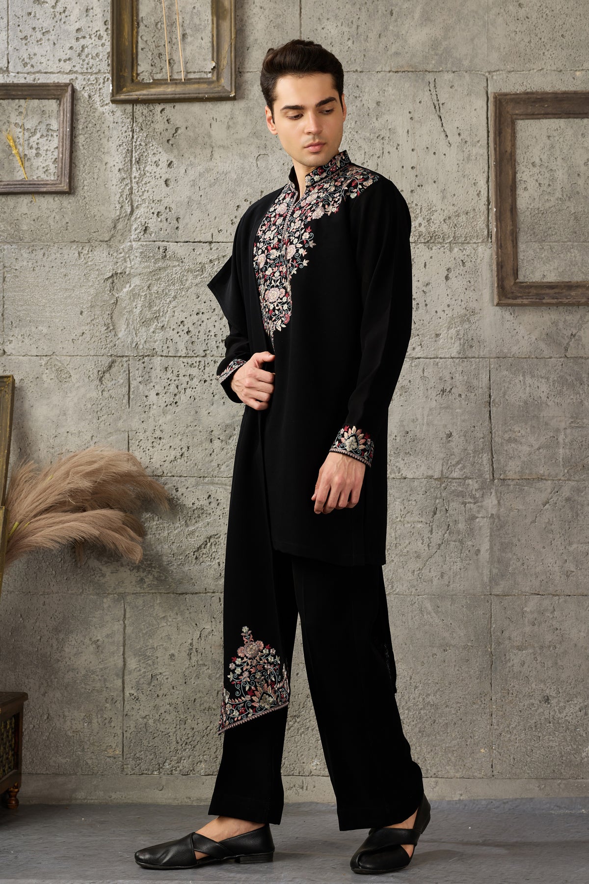 Black kurta set for Eid party wear