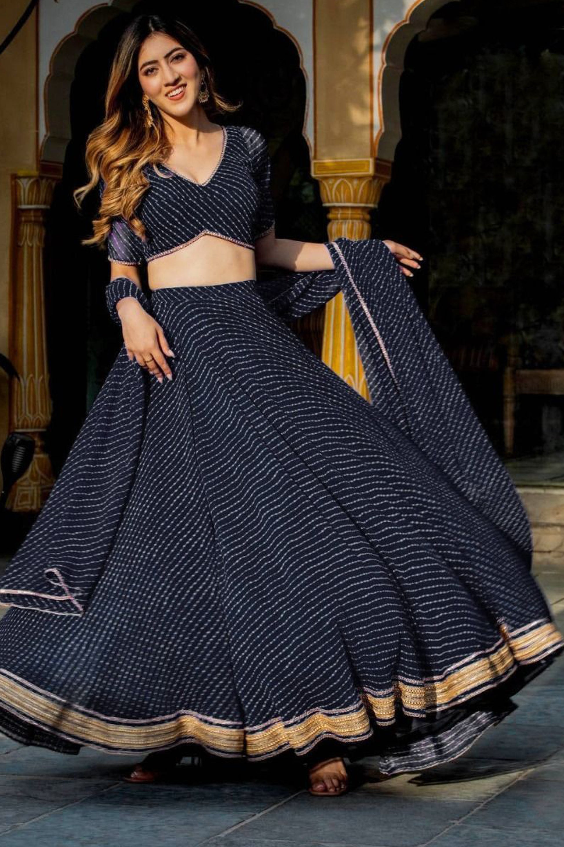 black lehenga choli for wedding reception styling