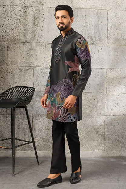Black traditional outfit for special events