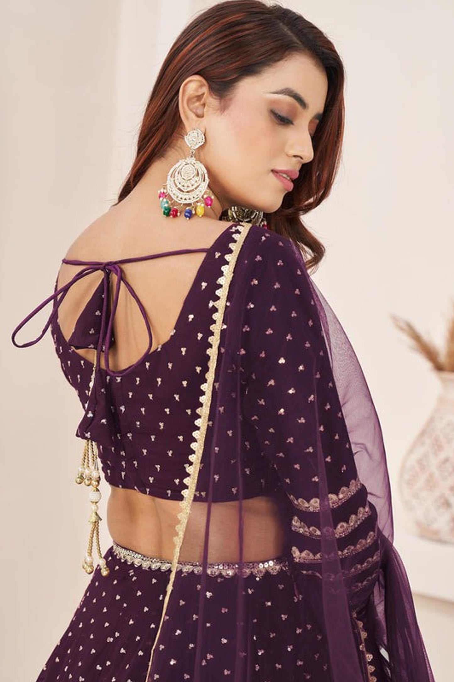 lehenga hemline embroidery close up