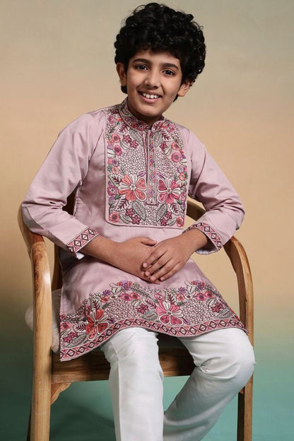 Boys kurta set in viscose silk with sequence embroidery