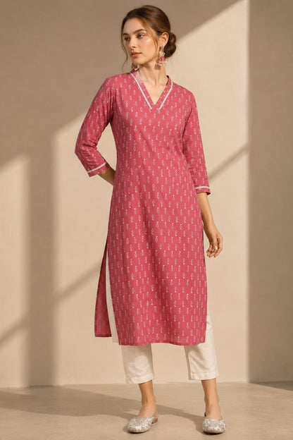 Pink kurti paired with flats for casual daytime styling