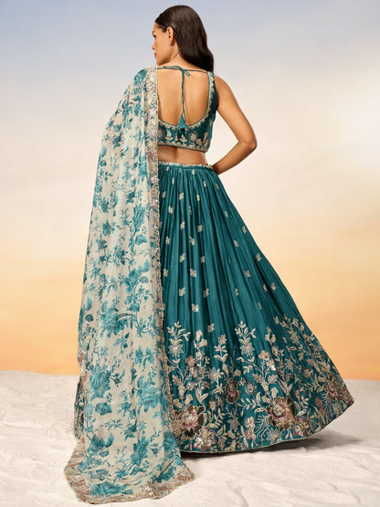 Net dupatta drape styling over shoulder