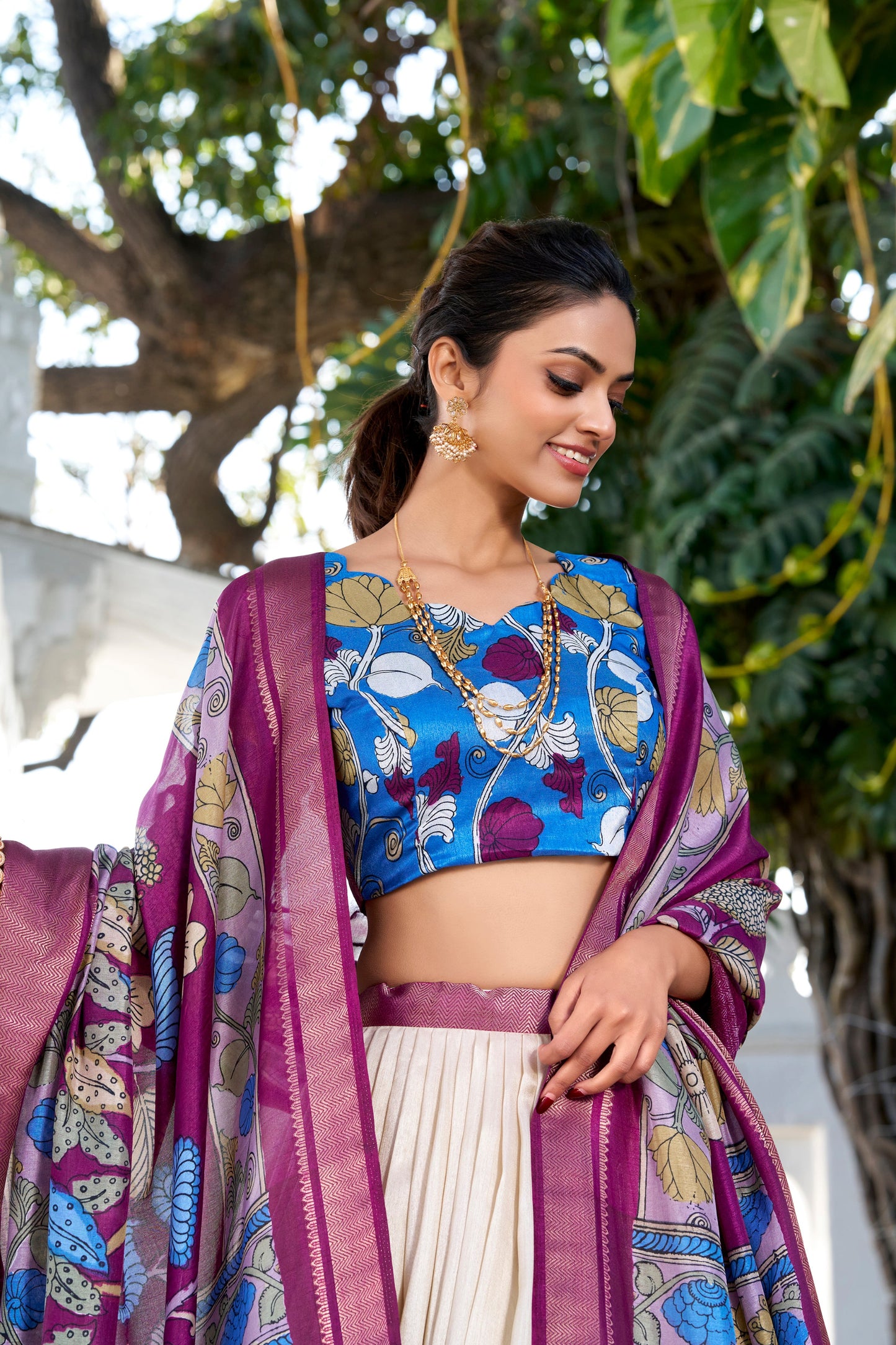dola silk lehenga choli with kalamkari print detail