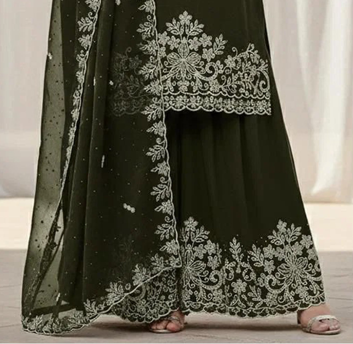 Close view of embroidery and Zarkan detailing
