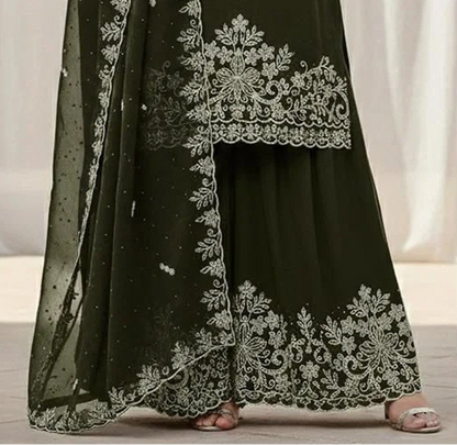 Close view of embroidery and Zarkan detailing