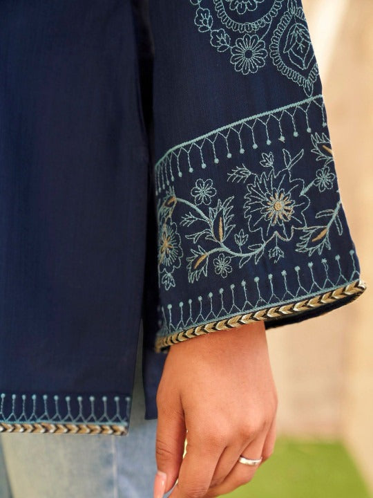 Women’s tunic top with detailed sleeve thread work