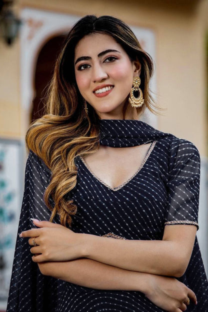 black lehenga choli for wedding reception styling