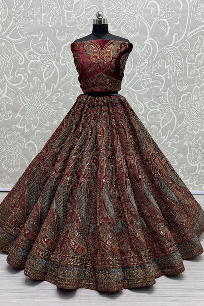 Bridal style marriage chaniya choli in pink velvet