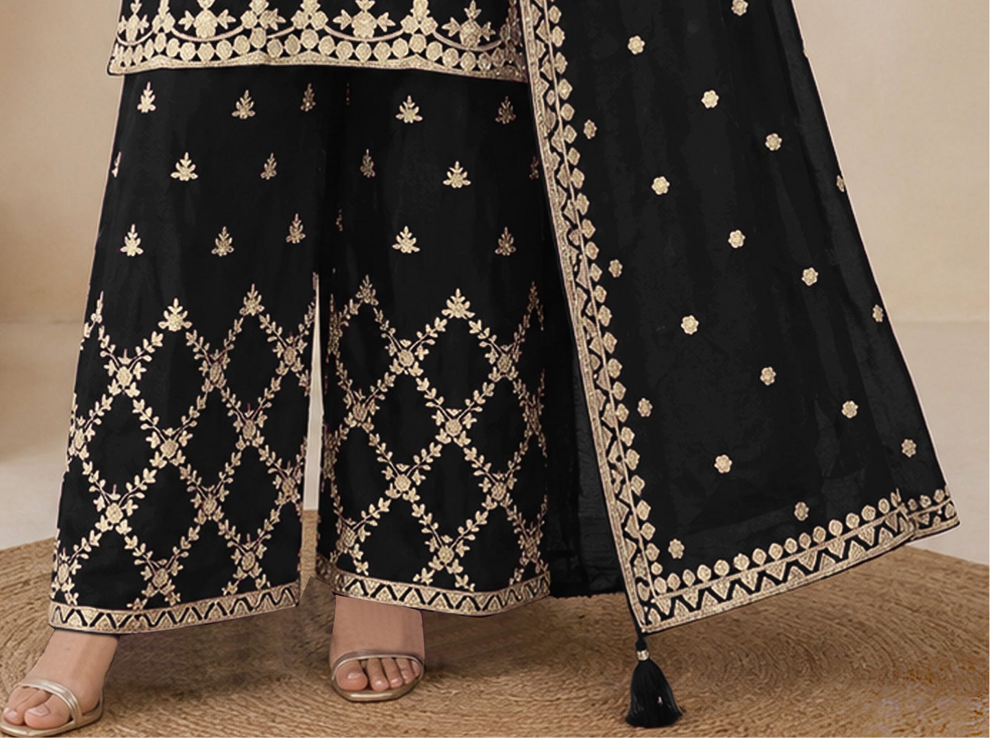 Black Chinon palazzo for Navratri styling