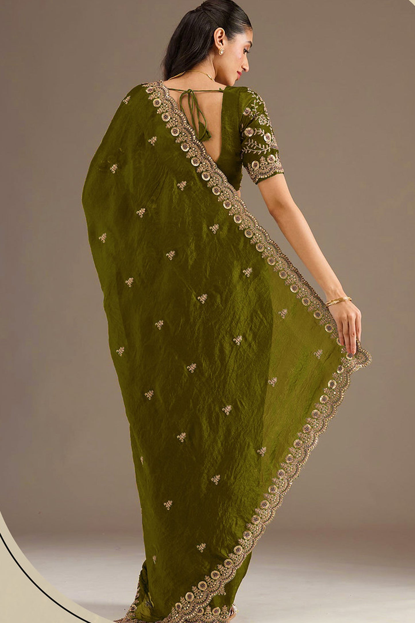 Heavy Silk Bridal Saree with embroidered border finish