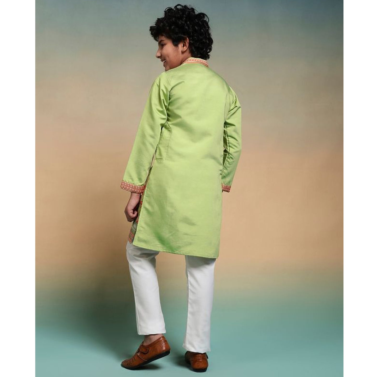 Embroidered neckline detail of stylish kurta for men