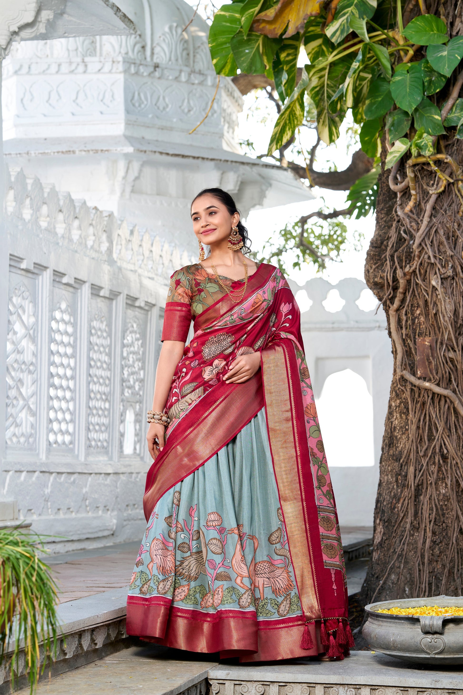 Zari work border detail on lehenga hemline