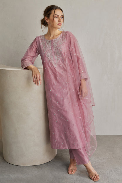 Light pink Chanderi Silk kurti with Floral Zari Embroidered detailing