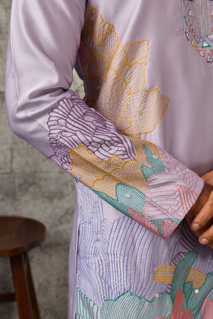 Lavender kurta sleeve embroidery detail