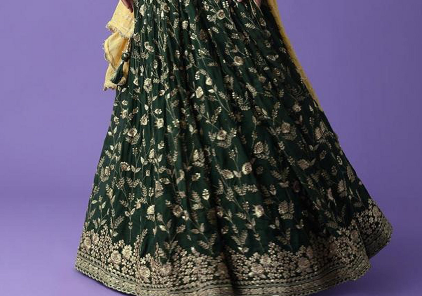 lehenga choli green colour dupatta and blouse detail