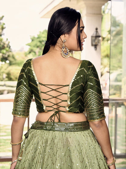 reception lehenga hemline embroidery close shot