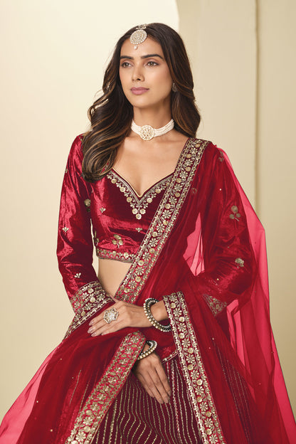 Close view of Heavy Sequins And Zari Embroidery detailing