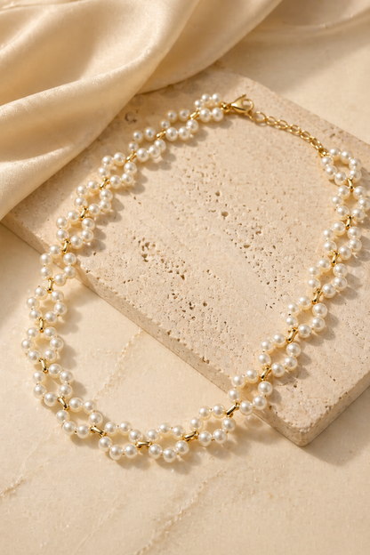 modern pearl jewelry with adjustable chain