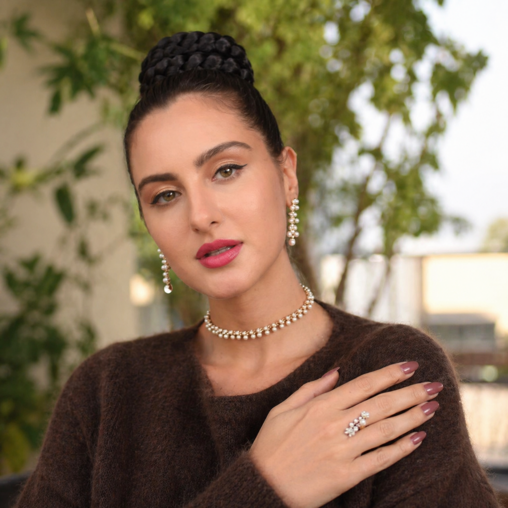 pearl choker necklace set worn on model
