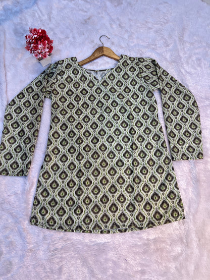 maslin silk tunic fabric texture close view