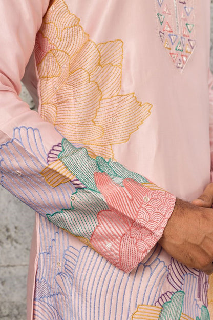 Pink kurta sleeve embroidery detail