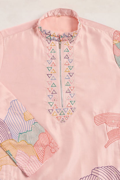 Pink embroidered kurta detail