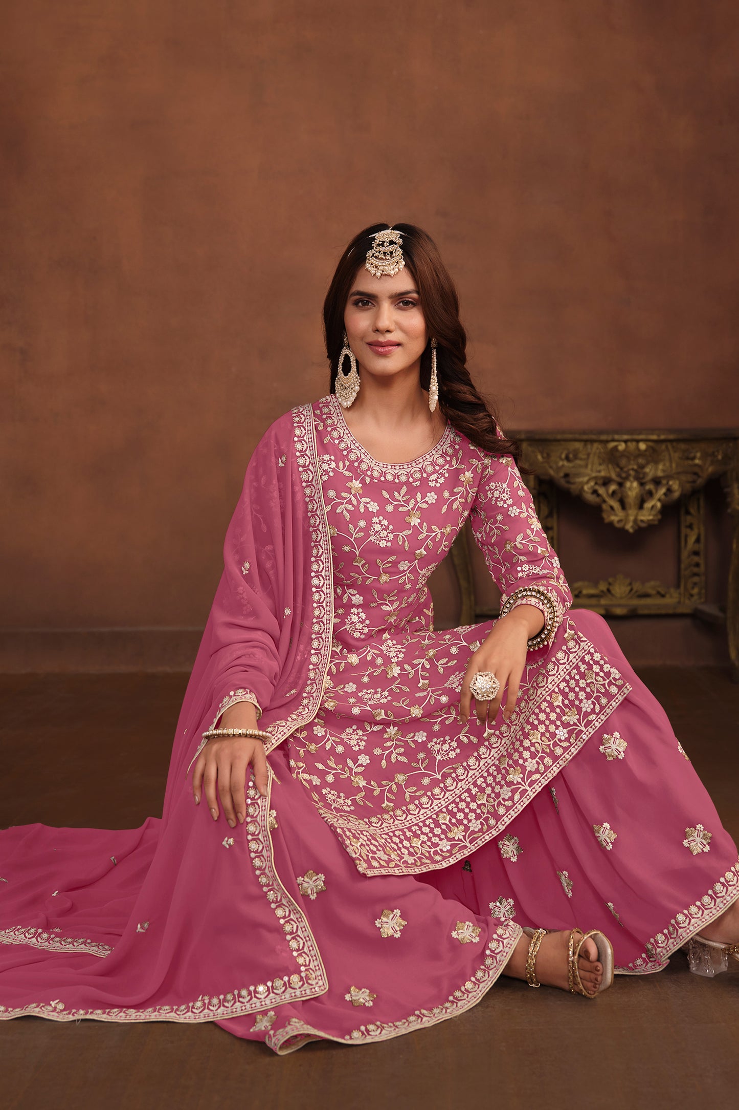 Sleeve detail with embroidery on pink kameez palazzo suit