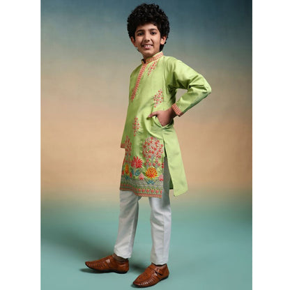 Men’s kurta set for wedding evening event look