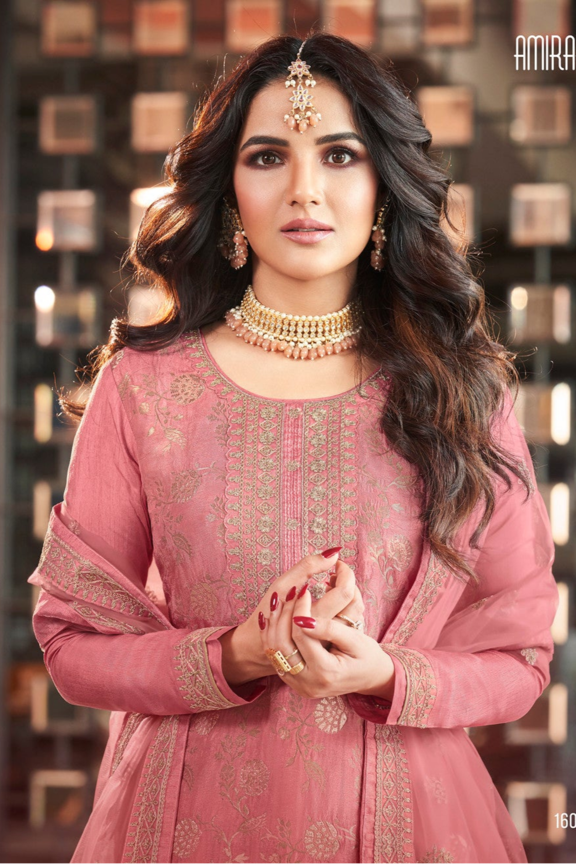 Plus size salwar tunic embroidery close-up