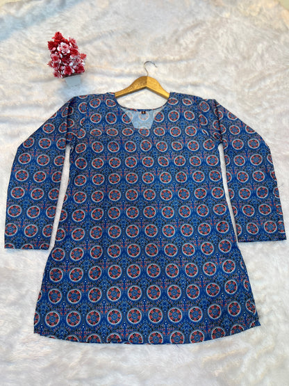 Cute tops for women with contemporary digital patterns