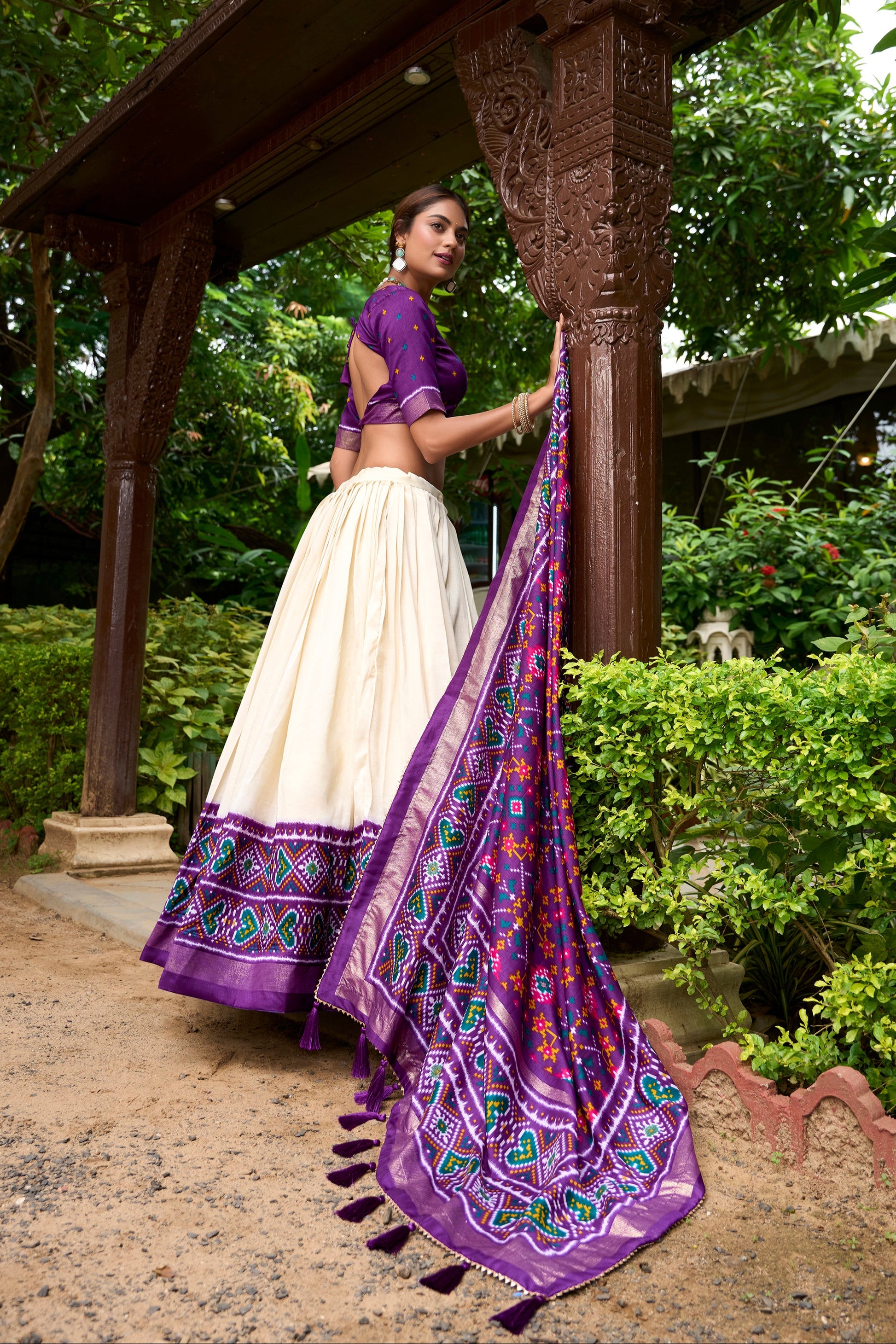 Tussar silk lehenga choli with bandhej print detail